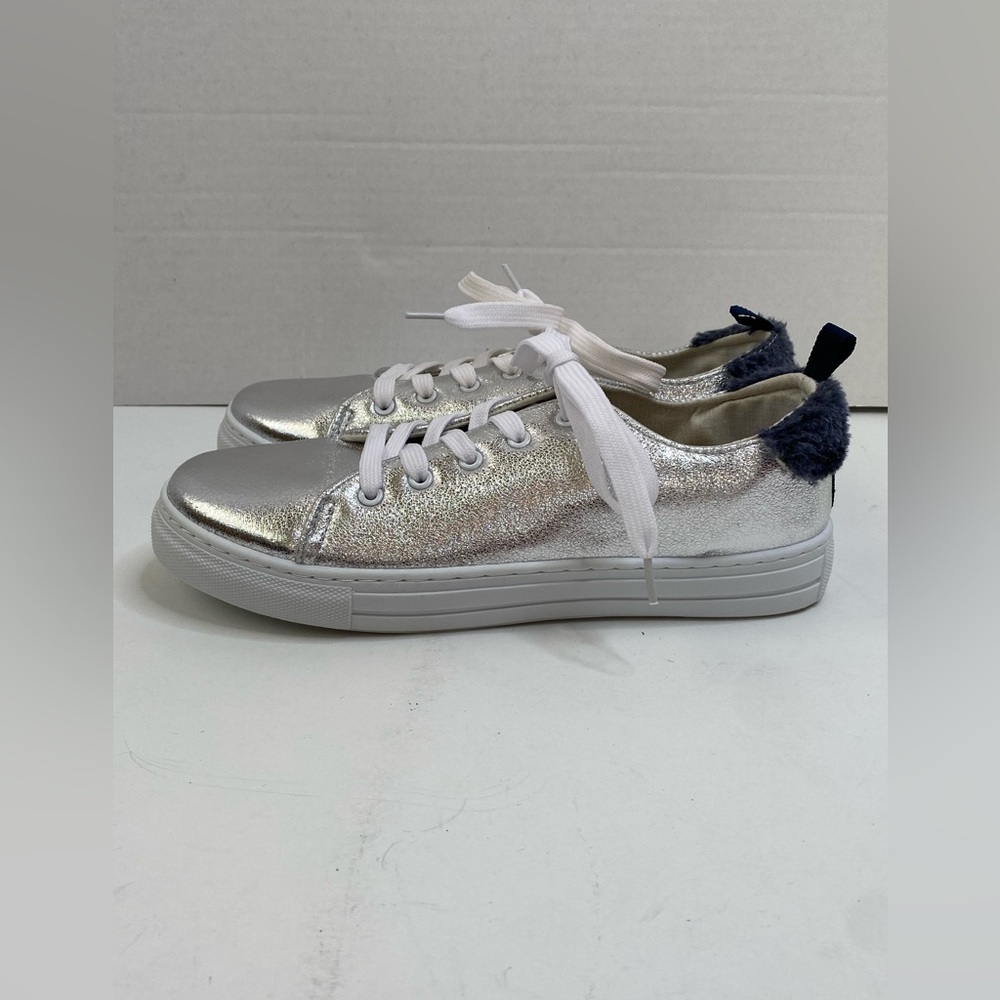 Women's Revo Sneakers Silver Blue Faux Fur Trim Lace-up Flat Size 7/8